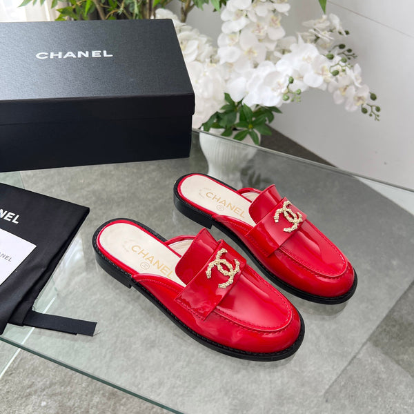 CC 25 Mule Red Patent Calfskin Gold Double C