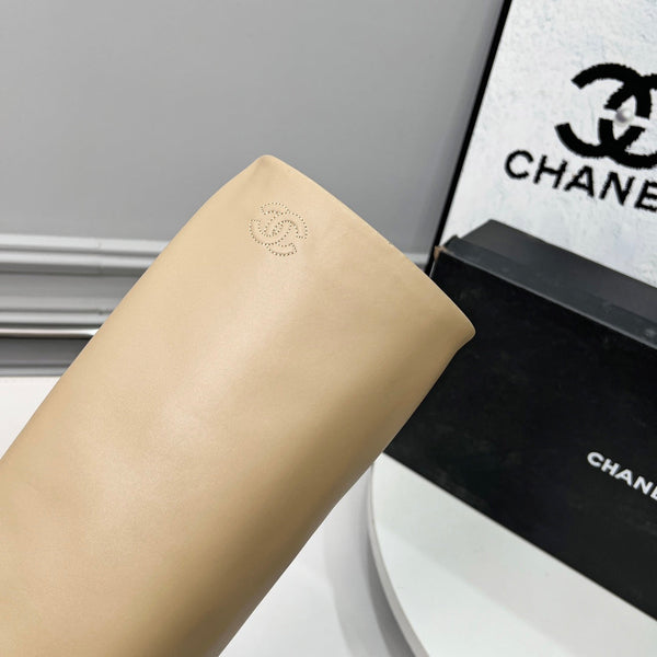 CC 25 High Boots With Chain 55mm Beige Cowhide Black Grosgrain 374025