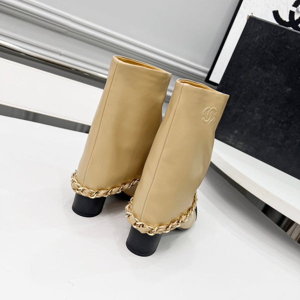 CC 25 Short Boots With Chain 55mm Beige Cowhide Black Grosgrain 374027