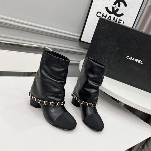 CC 25 Short Boots With Chain 55mm Black Cowhide Grosgrain 374029