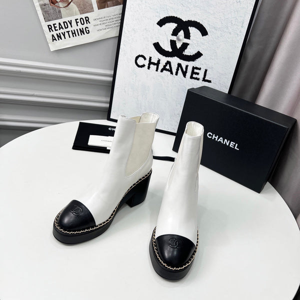 CC 25 Chelsea Ankle Boots With Chain 85mm White Black Sheepskin 374033