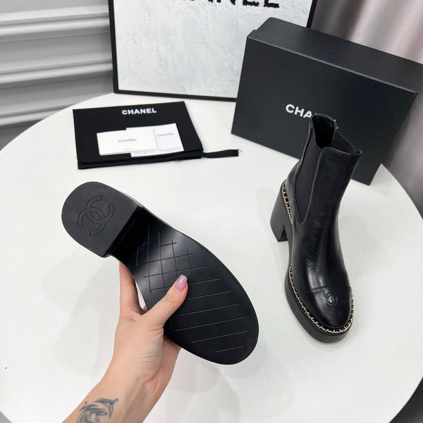 CC 25 Chelsea Ankle Boots With Chain 85mm Black Sheepskin 374035