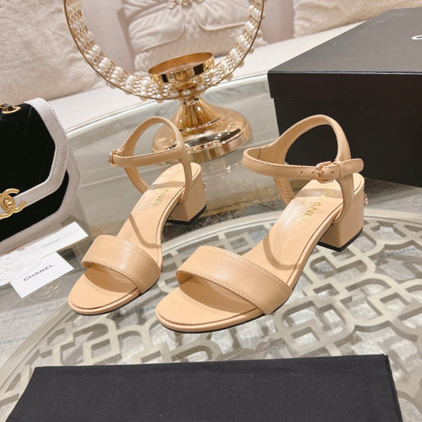 CC 25C 5CM Sandali con tacco medio in pelle italiana color crema 213317