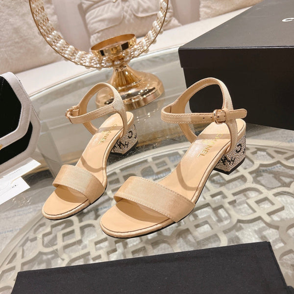 CC 25C 5CM Sandali con tacco medio Tessuto crema 213322