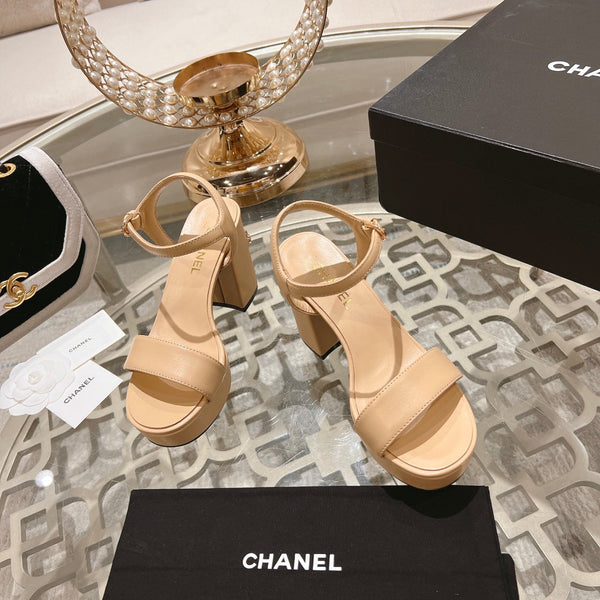 CC 25C 10CM Sandali con tacco medio in pelle italiana color crema 213320