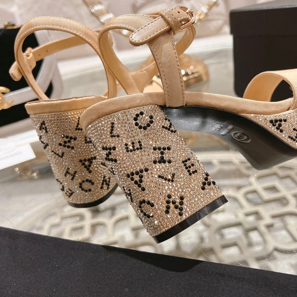 CC 25C 10CM Sandali con tacco medio Tessuto crema 213326