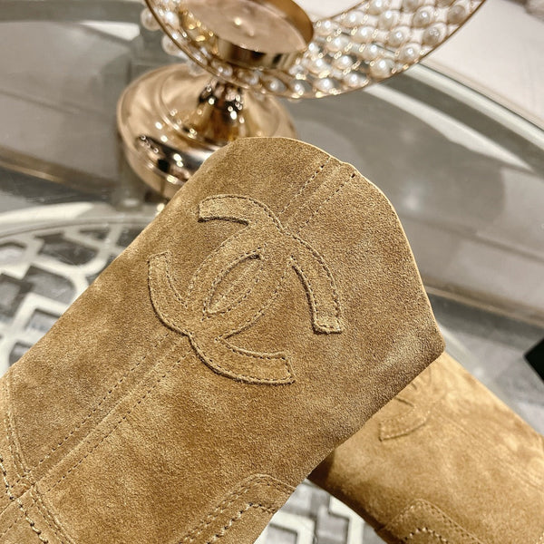 CC Ankle Boots 40mm Light Brown Suede