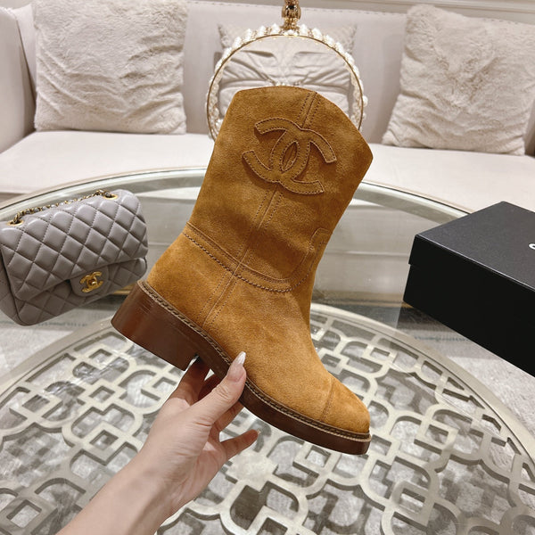 Stivaletti CC in pelle scamosciata giallo scuro 40mm