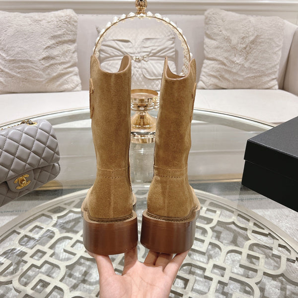 Stivaletti CC in pelle scamosciata beige scuro 40mm