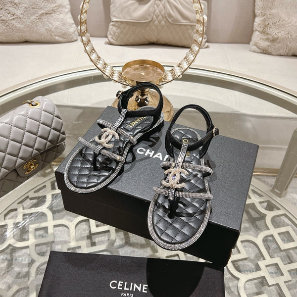 CC 25C Thong Sandal Black with White Sheepskin 213340