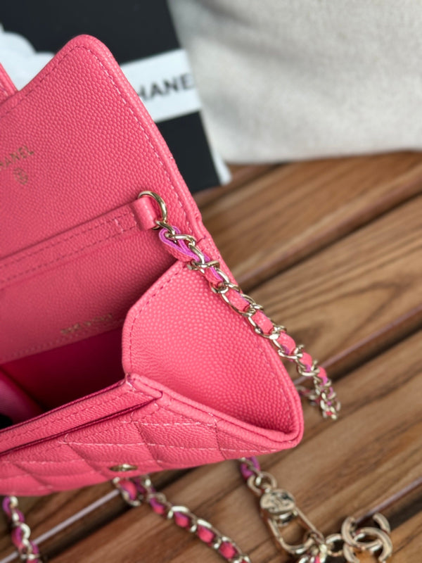 CC 24 Classic Wallet On Chain 11cm PInk Caviar Leather 240672