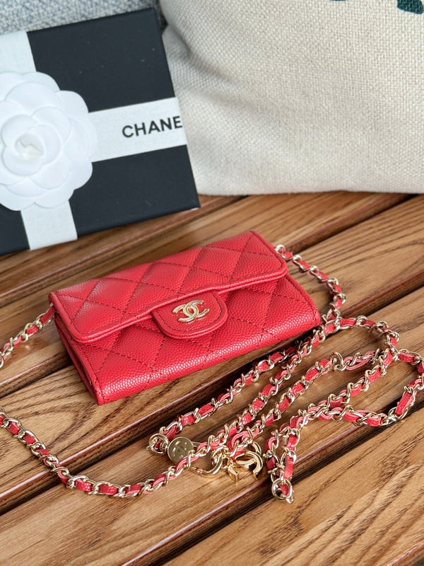 CC 24 Classic Wallet On Chain 11cm Red Caviar Leather 240676