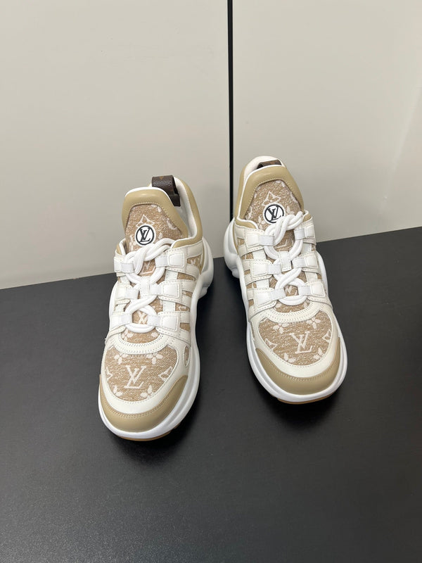 Sneaker LV Archlight 50 mm in tessuto jacquard monogramma bianco misto kaki
