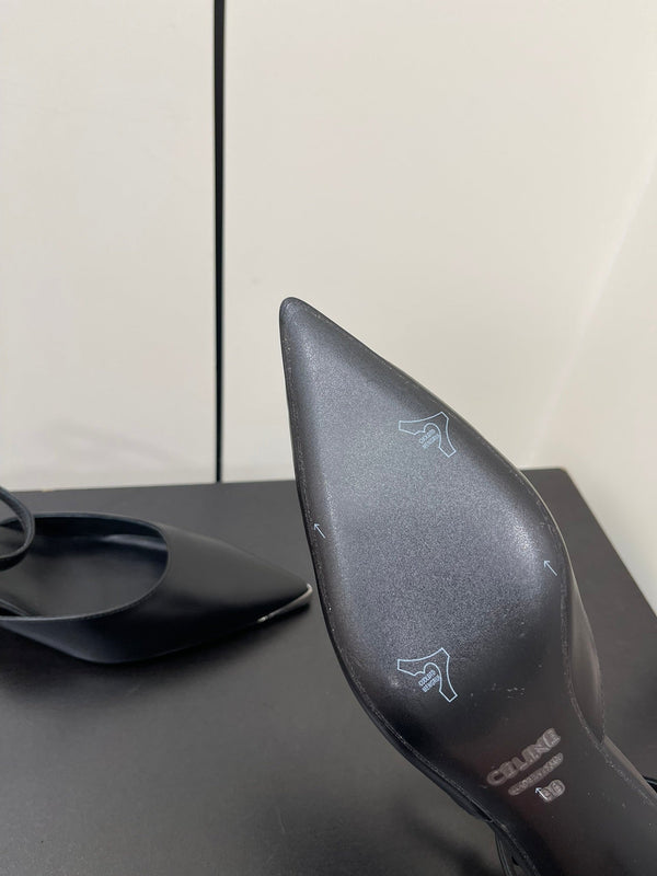 DÉCOLLETÉ MORRAINE CON CINTURINO IN PELLE DI VITELLO NERA