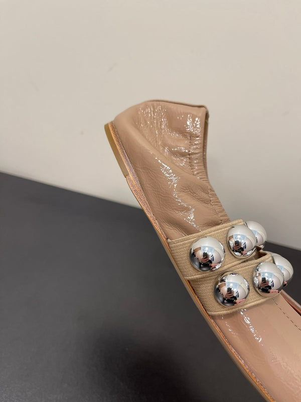 ALAIA BALLET FLATS IN ALMOND BEIGE GLOSSY CALFSKIN WITH SILVER HARDWARE
