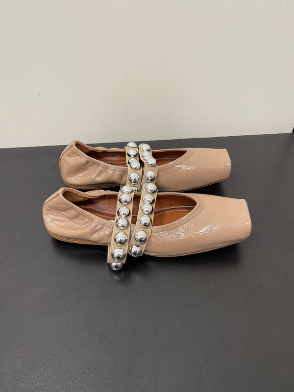ALAIA BALLET FLATS IN ALMOND BEIGE GLOSSY CALFSKIN WITH SILVER HARDWARE