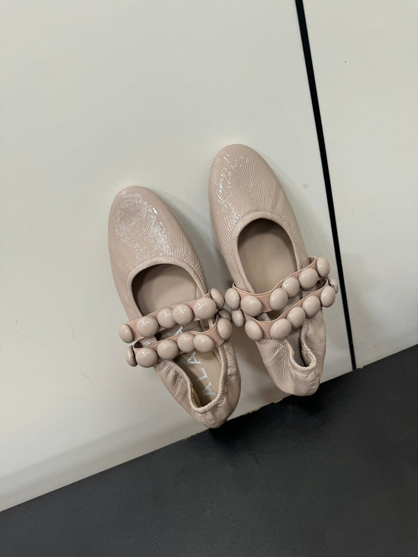 BALLERINE ALAIA SPHERE IN PELLE DI AGNELLO BEIGE MANDORLA