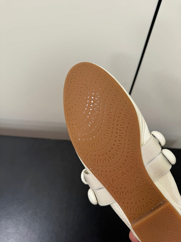 BALLERINE ALAIA SPHERE IN PELLE DI AGNELLO BIANCA