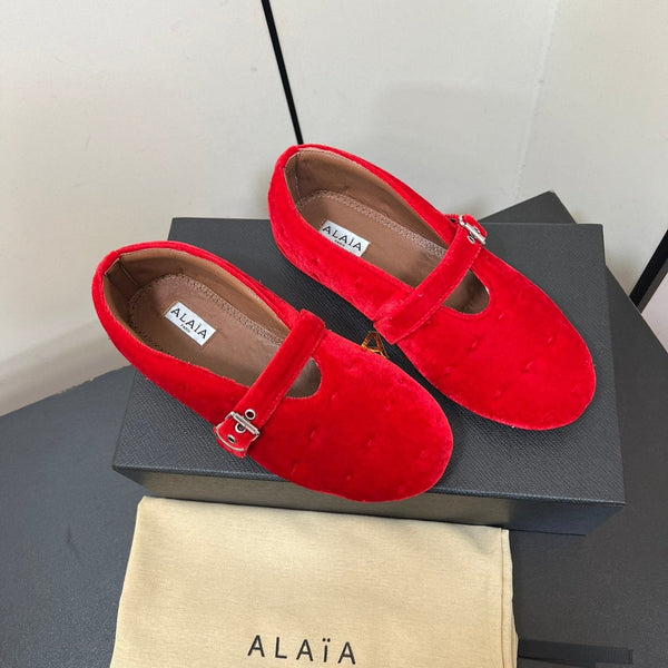 Alaila Ballet Flats In Red Velvet 975743
