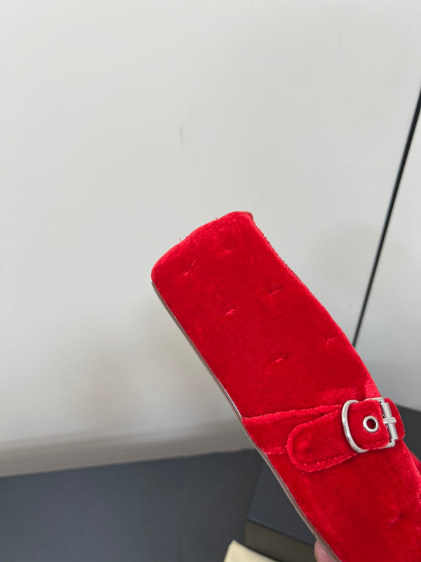 Alaila Ballet Flats In Red Velvet 975743