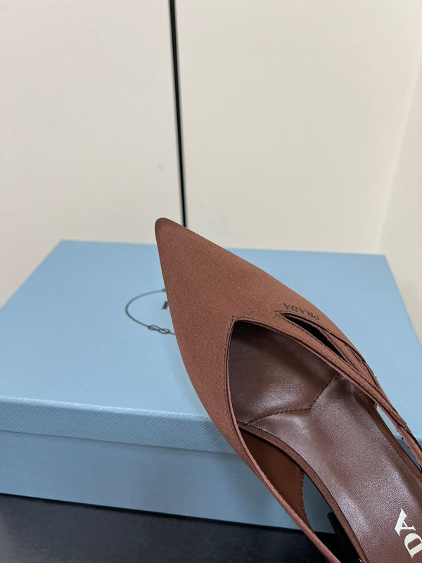 CUT-OUT BALLERINAS IN CHOCOLATE BROWN SATIN