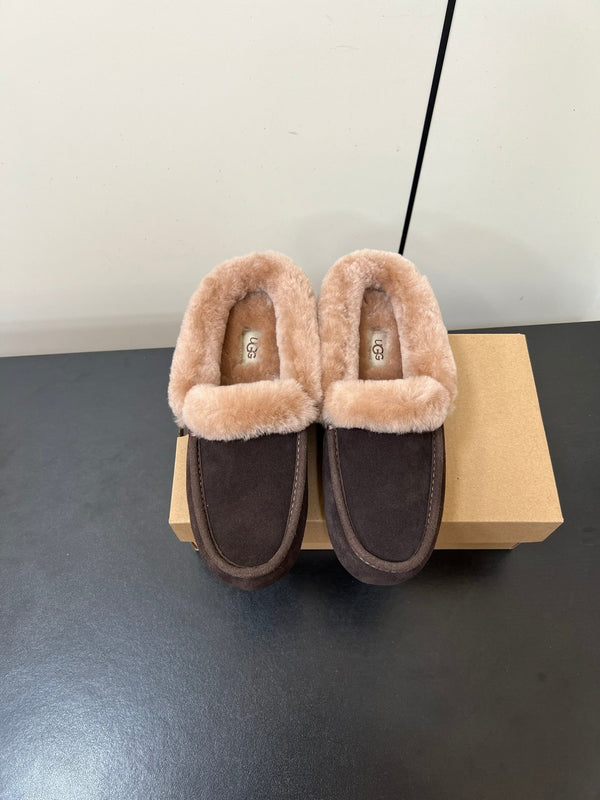 UGG Oil Jiji Slip-On Loafers Dark Burgundy Fur Suede 519524