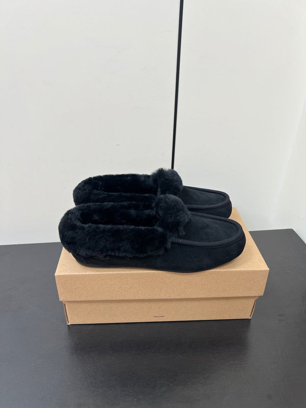 UGG Oil Jiji Slip-On Loafers Black Fur Suede 519525