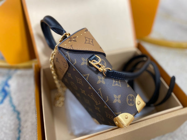 BORSA PER FOTOCAMERA 17 IN TELA MONOGRAMMA MARRONE E MONOGRAMMA RETRO