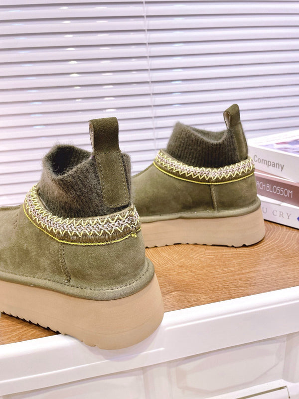 UGG Tazz Platform Boots Olive Green Frabic Suede 512864