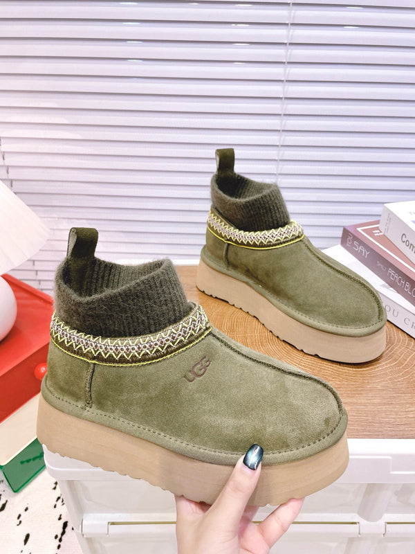 UGG Tazz Platform Boots Olive Green Frabic Suede 512864