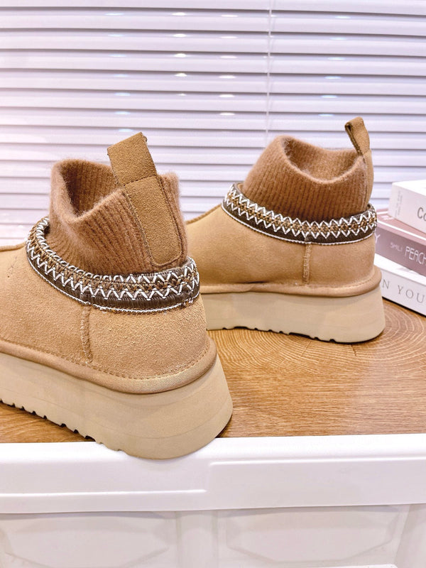 UGG Tazz Platform Boots Light Brown Frabic Suede 512867