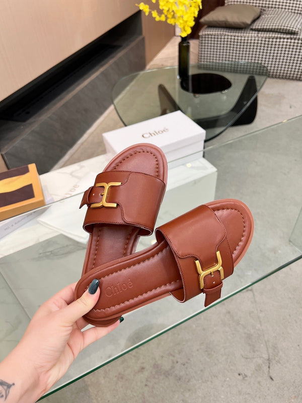 CHLOÉ HLOE MARCIE SLIDE IN UMBER BROWN CALFSKIN WITH GOLD HARDWARE