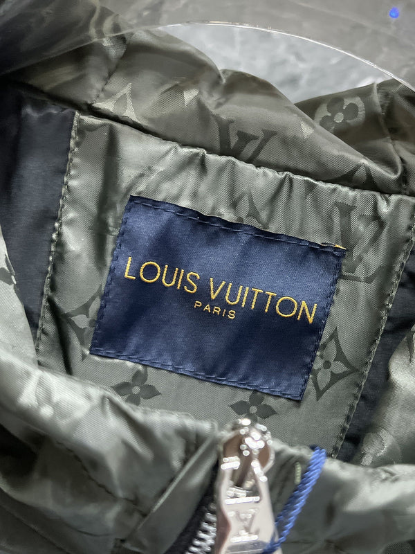 LV ARMY GREEN JACKET 239569