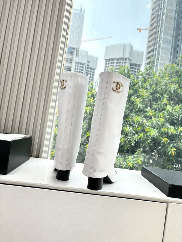 CC 25 High Boot White Calfskin Black Grosgrain 430336