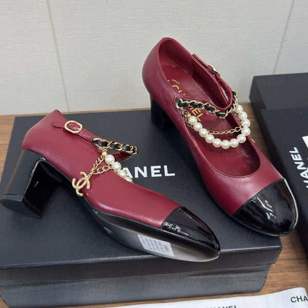 Chanel 25 Mary Jane Ankle Chain Pump Burgundy black Cowhide 465598