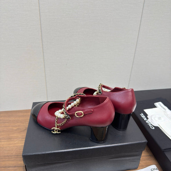 Chanel 25 Mary Jane Ankle Chain Pump Burgundy black Cowhide 465598