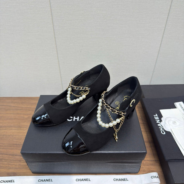 Chanel 25 Mary Jane Ankle Chain Pump Black Suede Cowhide 465599