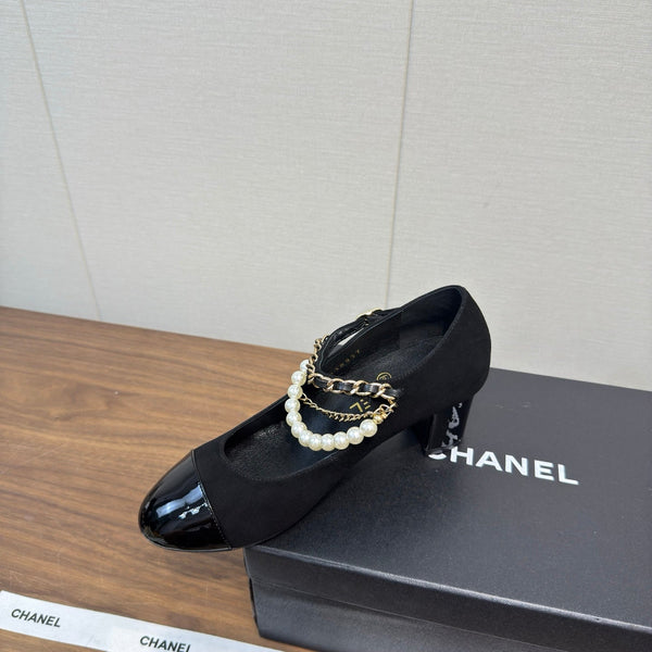 Chanel 25 Mary Jane Ankle Chain Pump Black Suede Cowhide 465599