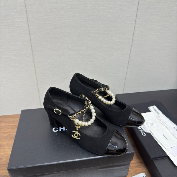 Chanel 25 Mary Jane Ankle Chain Pump Black Suede Cowhide 465599
