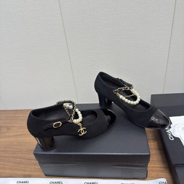 Chanel 25 Mary Jane Ankle Chain Pump Black Suede Cowhide 465599