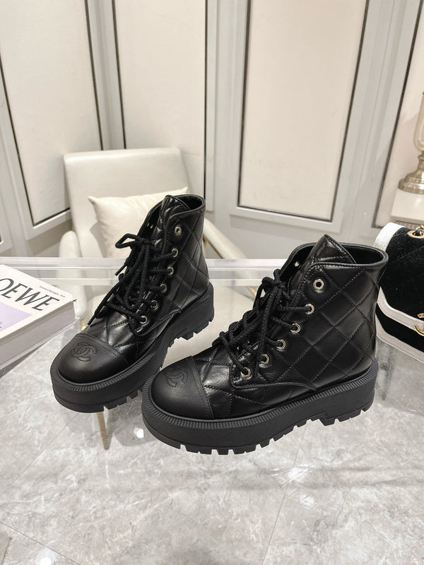 CC Combat Boots 50mm In Glossy Black Cowhide And Lambskin  944661