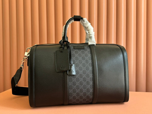 Borsa da viaggio Gucci 44 in tela nera 239956