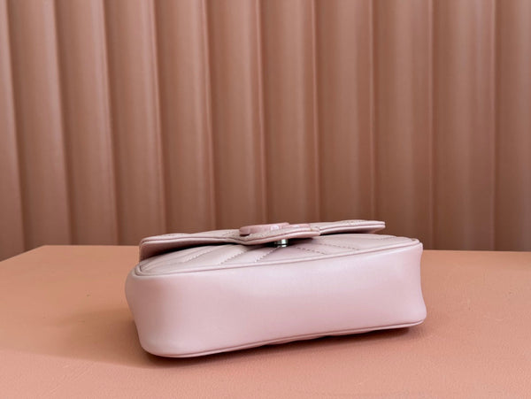 Borsa Gucci GG Marmont 16.5 in pelle di vitello rosa 248346