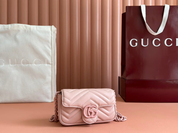 Borsa Gucci GG Marmont 16.5 in pelle di vitello rosa 248346