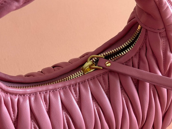 WANDER MATELASSÉ HANDBAG 23 IN CONTESSA PINK LAMBSKIN