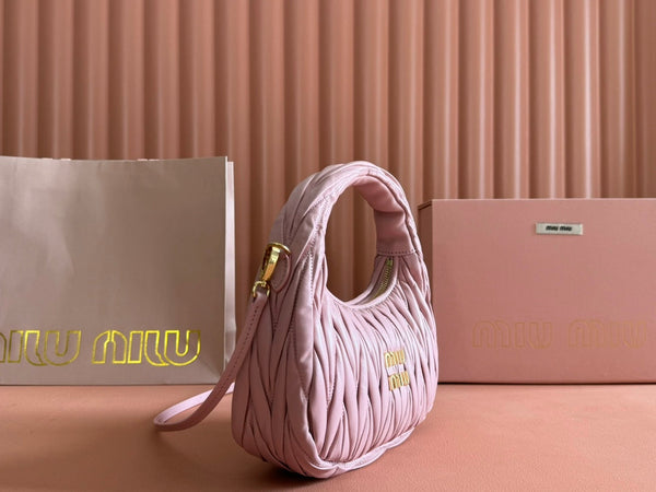 BORSA A MANO TRAPUNTATA WANDER 23 IN PELLE DI AGNELLO ROSA EUNRY