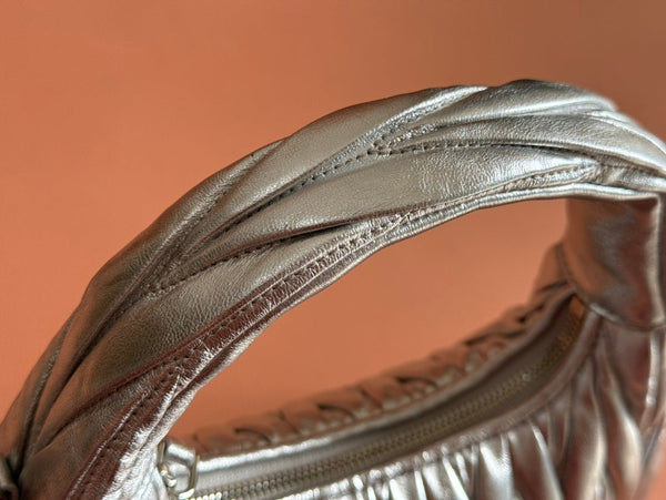 WANDER MATELASSÉ HANDBAG 23 IN SILVER PATENT LAMBSKIN