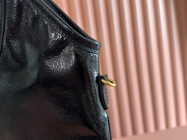 IVY 40 TOTE IN BLACK PATENT CALFSKIN