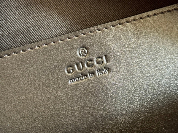 Borsa Gucci GG Marmont 24 in pelle di vitello nera 248345