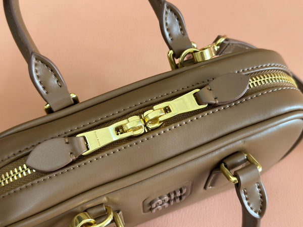 ARCADIE BAG 19 IN TAWNY BROWN SHINY CALFSKIN